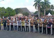 Foto bersama Walikota Ternate, M. Tauhid Soleman dan para tokoh kota-kota pusaka