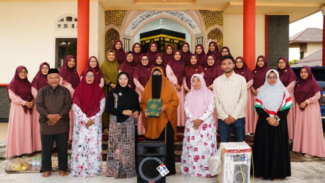 Ibu-ibu Majelis Ta’lim Nurul Fatayat, Kelurahan Ome, Tidore Kepulauan