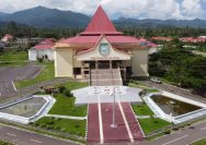 Kantor DPRD Provinsi Maluku Utara/ Foto: Tandaseru