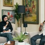 Dr. Hendra Karianga, S.H., M.H., di pandu Radia Putri di akun Facebook M. Fikri Talabuddin