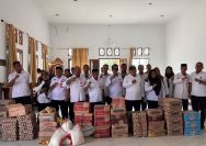 Wakil Bupati Pulau Taliabu La Ode Yasir beserta jajaran serahkan langsung bantuan ke warga terdampak